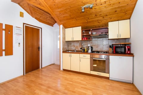 Apartments Family corner - Unit 210708-16