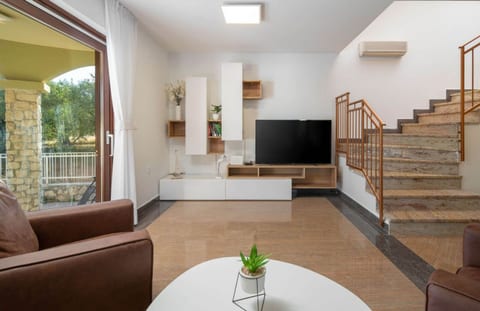 Villa Rita - Unit 210709-16