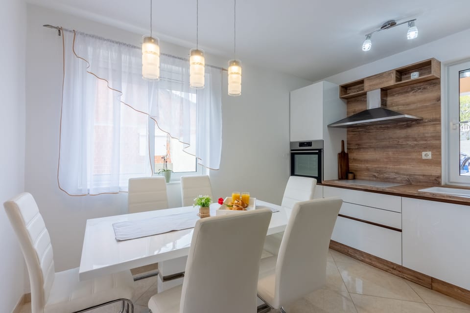 Apartments Natalija - Unit 210727-16