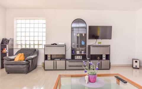 House Marrie Lou - Unit 210757-16