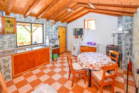 House Volak - Unit 210790-16