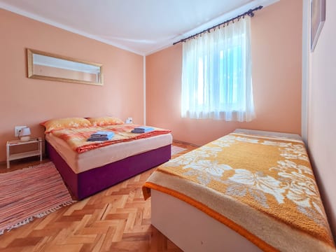 Apartment Roses - Unit 210813-16