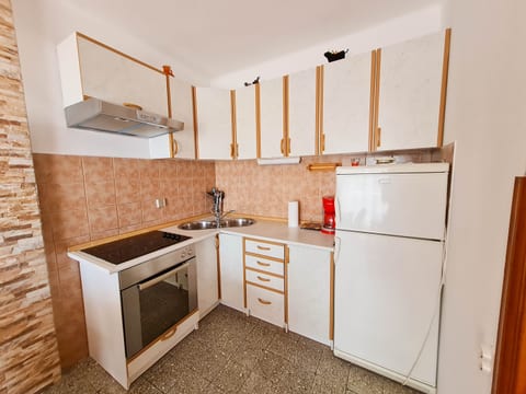 Apartment Roses - Unit 210813-16
