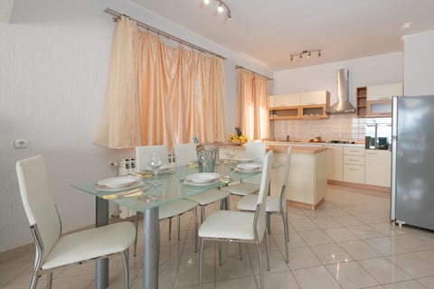 House Gold Point - Unit 210819-16