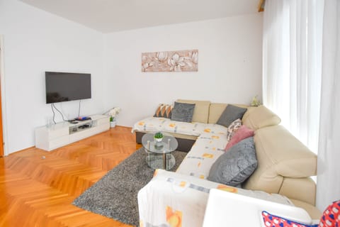 House Rovana - Unit 210823-16