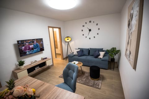 Apartment N D - Unit 210824-16
