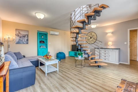 Villa Rhapsody - Unit 210855-16