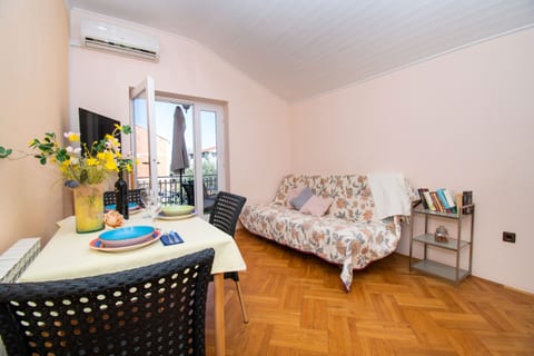 Apartments and Room Agiss with pool - Unit 210860-16