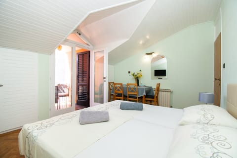 Apartments and Room Agiss with pool - Unit 210861-16