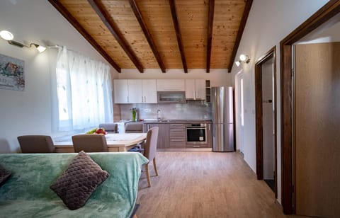 House Olive tree - Unit 210867-16