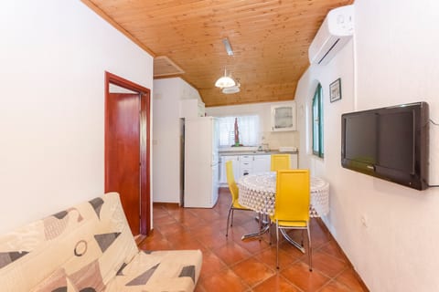 Apartments Romic - Unit 210872-16