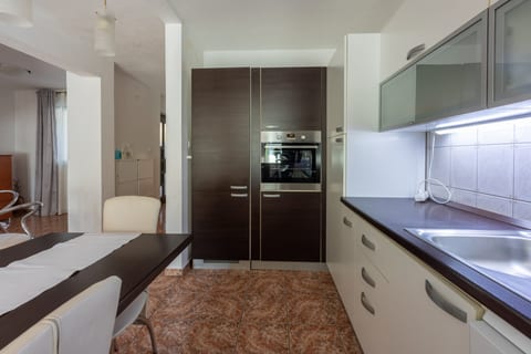 House Sunshine - Unit 210898-16