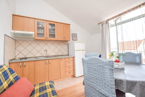 Apartments Studenac - Unit 210900-16