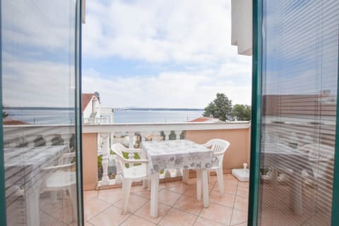 Apartments Studenac - Unit 210900-16