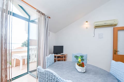 Apartments Studenac - Unit 210900-16