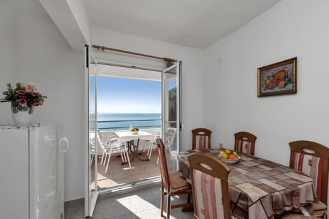 Apartments Robinzon Nikola - Unit 210952-16