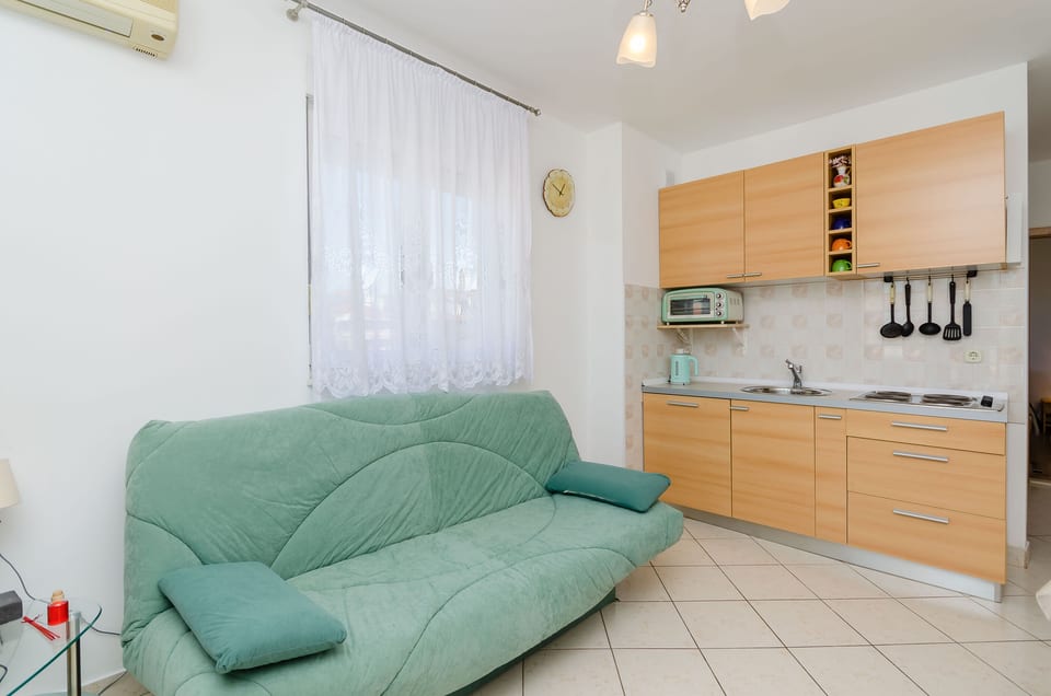 Apartment Mario - Unit 211000-16