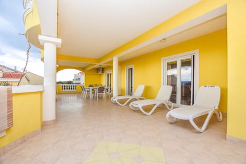 Apartments Dandelion - Unit 211094-16