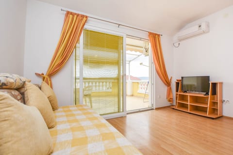 Apartments Dandelion - Unit 211096-16