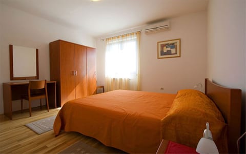 Apartments Sinisa - Unit 211187-16