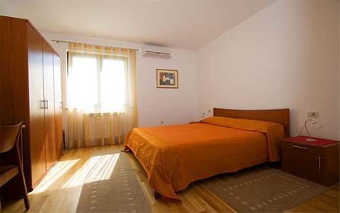 Apartments Sinisa - Unit 211187-16