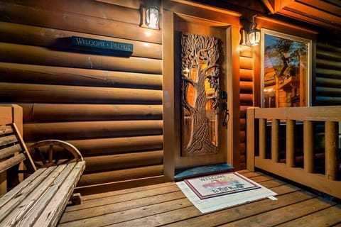 Copper Top Cabin TN
