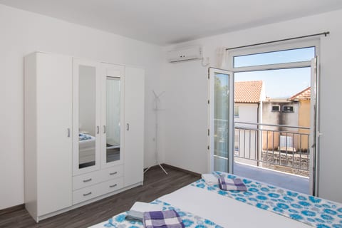 Apartment and Room Zoran - Unit 211211-16