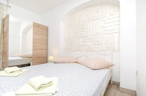 Apartments and Room Take it easy - Unit 211240-16