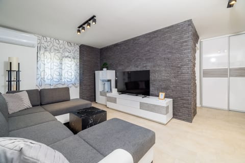 Apartment Slavko - Unit 211258-16