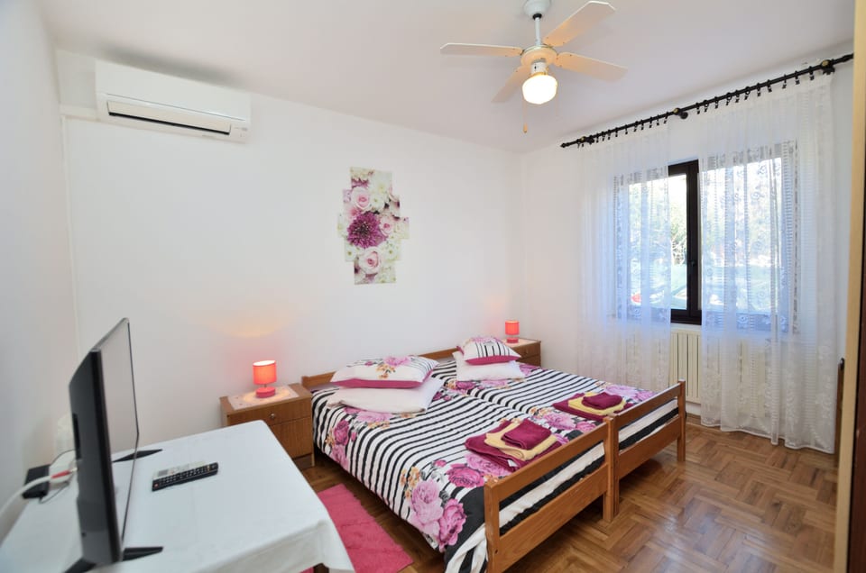 Rooms Tomc - Unit 211261-16