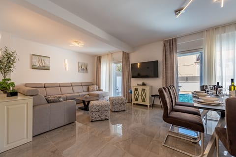 Villa Ursula - Unit 211322-16