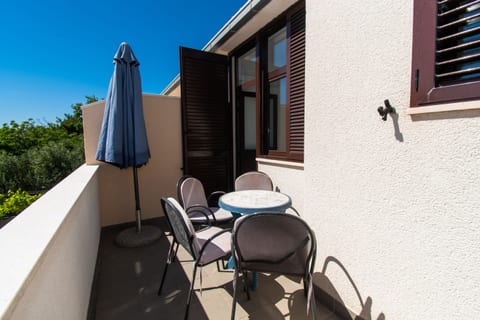 Apartments Goran near the beach - Unit 211319-16