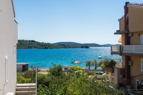 Apartments Goran near the beach - Unit 211319-16