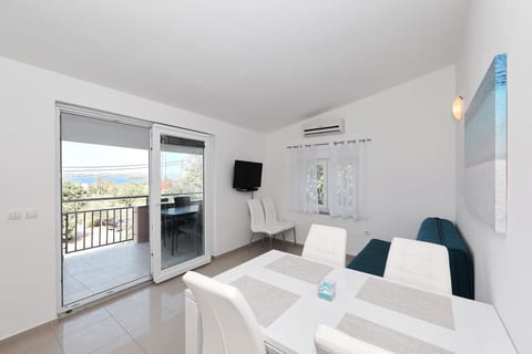 Apartments BoBo - Unit 211330-16