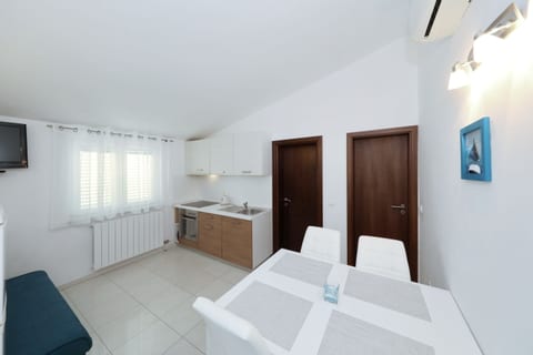 Apartments BoBo - Unit 211332-16