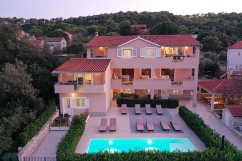 Apartments BoBo - Unit 211335-16