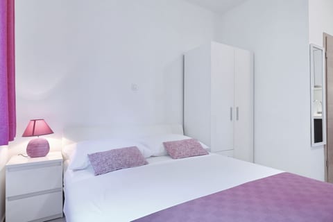Apartments BoBo - Unit 211335-16