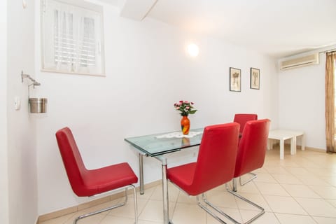 Apartment Pave by Zamalin beach - Unit 211382-16