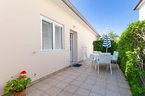 Apartment Nikola - Unit 211403-16