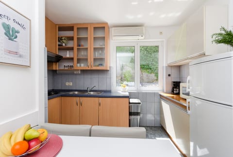 Apartment Andrej - Unit 211404-16