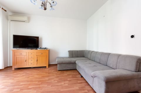 Apartments Slavica R - Unit 211438-16