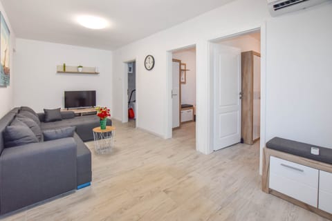 Apartments Toni - Unit 211530-16