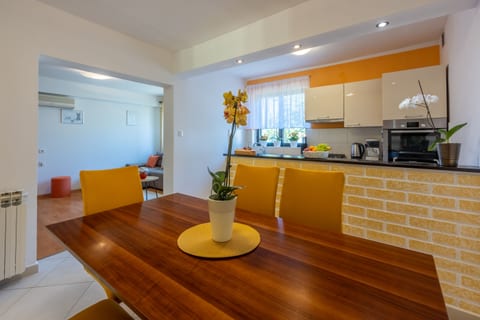 House Forest Paradise - Unit 211539-16