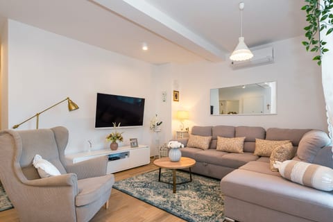 Apartment Mia - Unit 209746-5