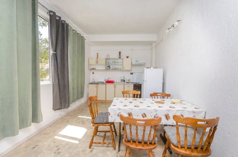 Apartment Lily - Unit 211608-16
