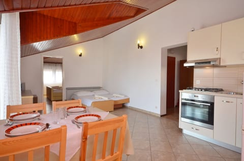Apartment and Rooms Mrkovic Top Lokacija i Parking - Unit 211607-16