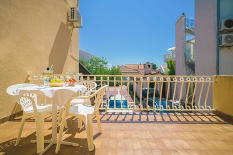 Apartment and Rooms Mrkovic Top Lokacija i Parking - Unit 211614-16