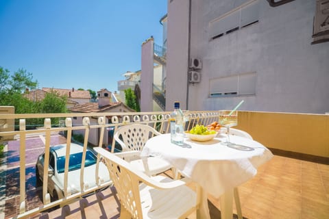 Apartment and Rooms Mrkovic Top Lokacija i Parking - Unit 211614-16