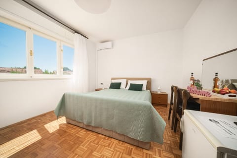 Apartment and Rooms Mrkovic Top Lokacija i Parking - Unit 211620-16