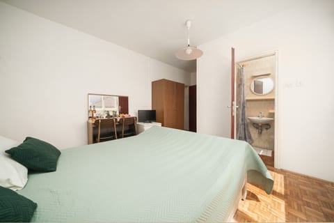 Apartment and Rooms Mrkovic Top Lokacija i Parking - Unit 211620-16